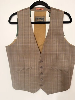 Ben Sherman Men’s Brown Plaid Vest, Size Large, Cotton / Wool Blend (011)  - Image 1 of 4