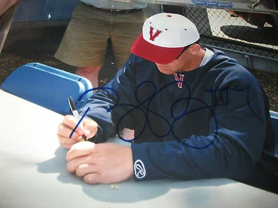 BRET BOONE SEATTLE MARINERS VICTORIA SEALS  AUTOGRAPHED 8 x 10 PHOTO  - Image 1 of 2