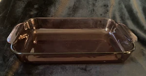 Vintage Pyrex 232-R 2 Qt. Cranberry Glass Casserole Baking Dish...NICE! - Picture 1 of 4