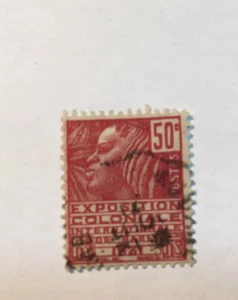 NANEE-B) TWO STAMPS,FRANCE,1930’S #258&260, FACHI WOMAN PARIS EXPO, T119 - Picture 1 of 4