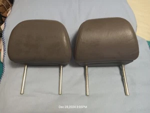 2005-2007 Honda Odyssey Front Headrest Head Rest Gray Leather A04B38003 (ONE) - Foto 1 di 3