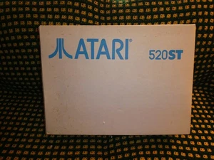 Atari 520ST Computer Vintage Si Accende Nessun ulteriore test IN SCATOLA - Foto 1 di 19