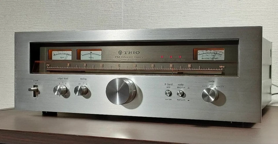 KENWOOD TRIO KT-7700 AM/FM Tuner Stereo Receiver 1976 Vintage AC100V 50Hz/60Hz - Image 1 of 4