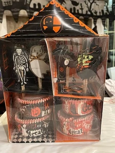 Meri Meri Halloween Cupcake Kit – 48 Liners & 24 Spooky Toppers – Baking Set - Picture 1 of 10