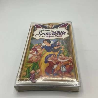 Snow White & the Seven Dwarfs - New Sealed! VHS Video Tape Masterpiece Clamshell - Image 1 of 4