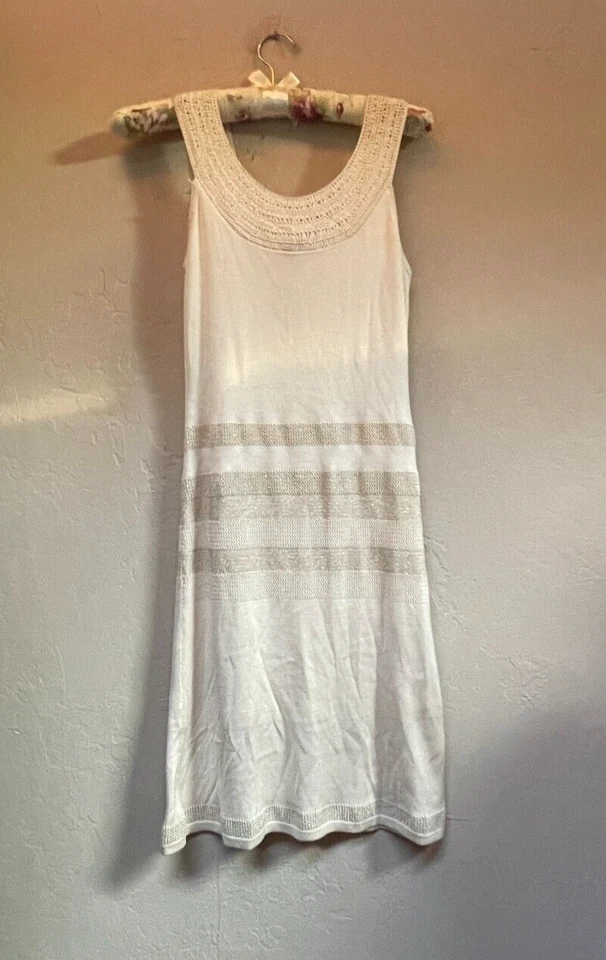 Vestido recto Vivienne Tam para mujer dorado crema tejido metálico seda sin mangas talla P Foto 1 de 4