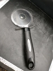 Farberware Pizza Cutter. AD - Picture 1 of 4