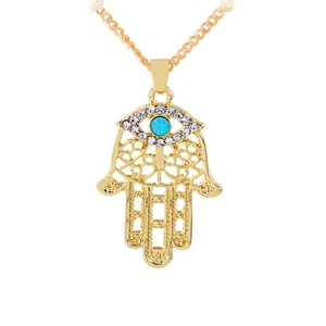 CADENA Y COLGANTE MANO DE FATIMA EN RELIEVE CON CRISTAL Y PIEDRA AZUL - Imagen 1 de 5