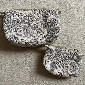 Universal Thread Travel Bag Pouch System Quilted Floral Makeup Bags Set Of 2 - Picture 1 of 6