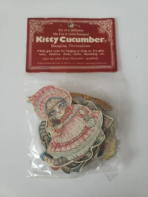 Набор из 6 штампованных золотых подвесных украшений Kitty Cucumber - Изображение 1 из 4