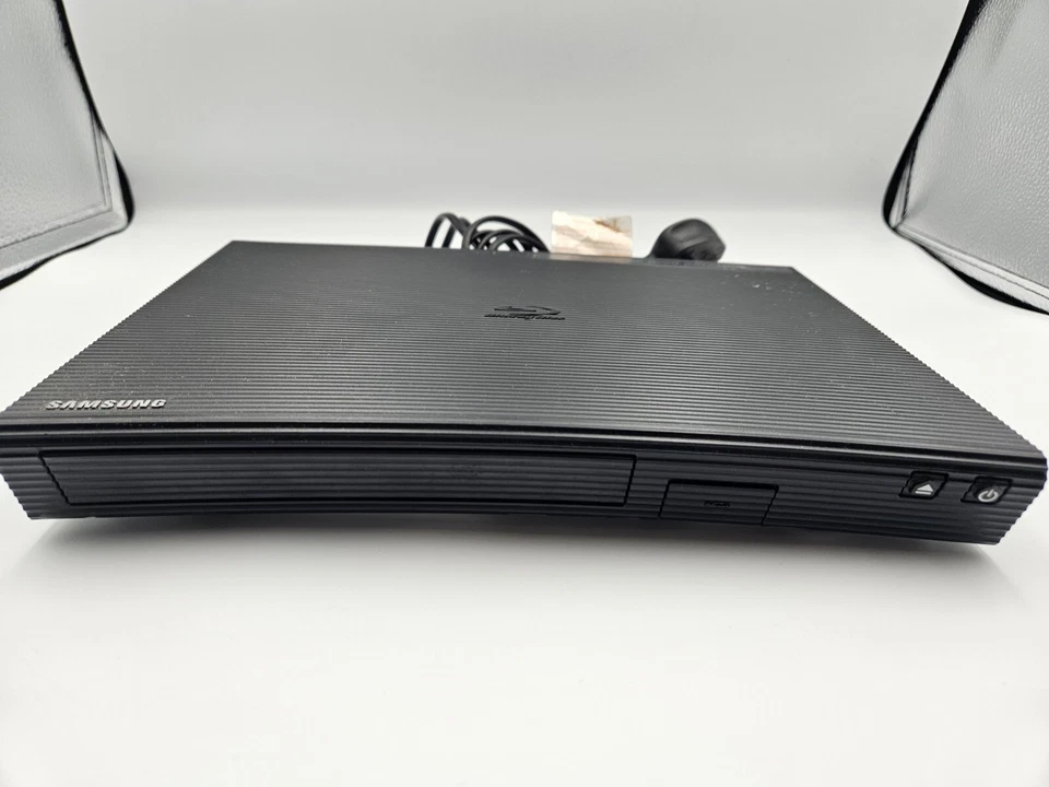 Samsung BD-J5500 Smart 3D Blu-Ray Player HDMI 1080p Full HD Dolby True HD Black - Image 1 of 4