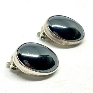 Vintage Mary John Navajo Native American Sterling Hematite Oval Clip On Earrings - Picture 1 of 5