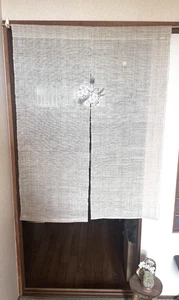 Tenda per porta giapponese Kyoto Noren KAMON motivo floreale fiori di ciliegio - Foto 1 di 6