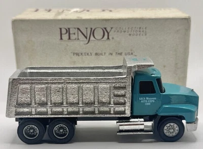 Caminhão basculante modelo vintage PENJOY Mack Truck CH600 escala 1/64 - Imagem 1 de 4