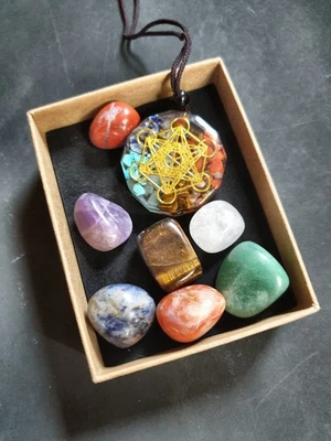 Heilsteine & Orgonit Set – Geschenkidee Esoterik Spiritualität Meditation Chakra - Bild 1 von 4