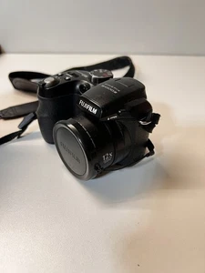 Fujifilm FinePix S1000fd 10Mpx Bridge Digital Camera 12x Zoom (Fujinon Lens) - Bild 1 von 5