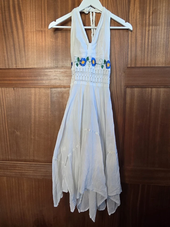 Vestido sin solero vintage blanco guaze bordado a mano Foto 1 de 4