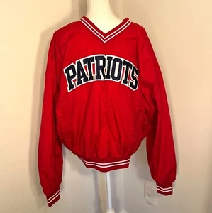 Vintage Patriots roter Pullover Jacke XL von Russell sportlich gestreift Bündchen Saum V-Ausschnitt - Bild 1 von 9
