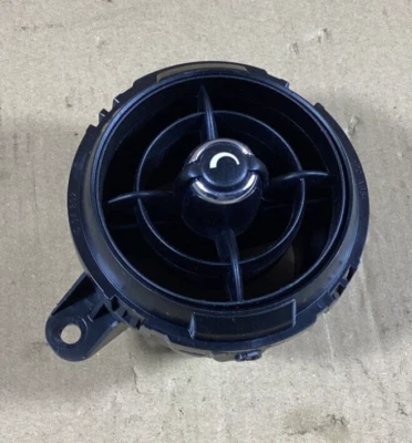 Mini Cooper Paceman 2013-2016 tablero centro izquierdo lado del conductor ventilación de aire 9813050 OEM. Foto 1 de 4