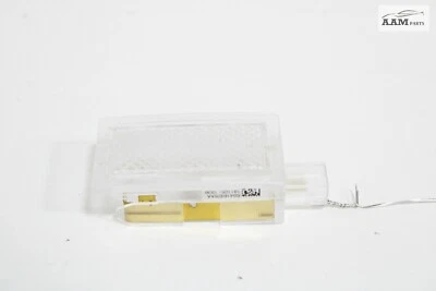 Chrysler 300 2012-2022 luz de cortesía puerta trasera o delantera derecha o izquierda OEM Foto 1 de 4