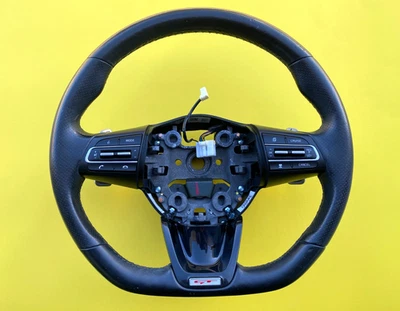 Volante Kia Stinger 2018-2021 con interruptor de control de crucero OEM 56100J5310 Foto 1 de 4