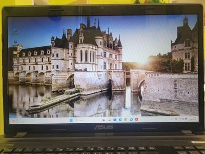 Asus K93S 18,4 Zoll FULL HD, i5 2450M, 16GB,  120 GB  SSD + 750 HDD Win 11 Pro - Bild 1 von 4