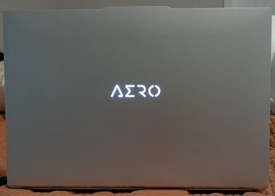 GPU GIGABYTE AERO 16 XE4 Intel i7-12700H 2,30 GHz Nvidia 3070 Ti Foto 1 de 4