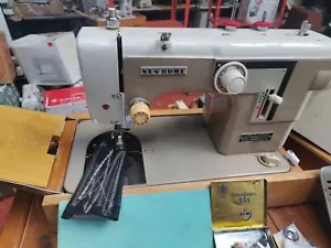 NEW HOME SEWING MACHINE 677 HEAVY DUTY UPHOLSTERY AND LEATHER SEWING MACHINE... - Picture 1 of 17