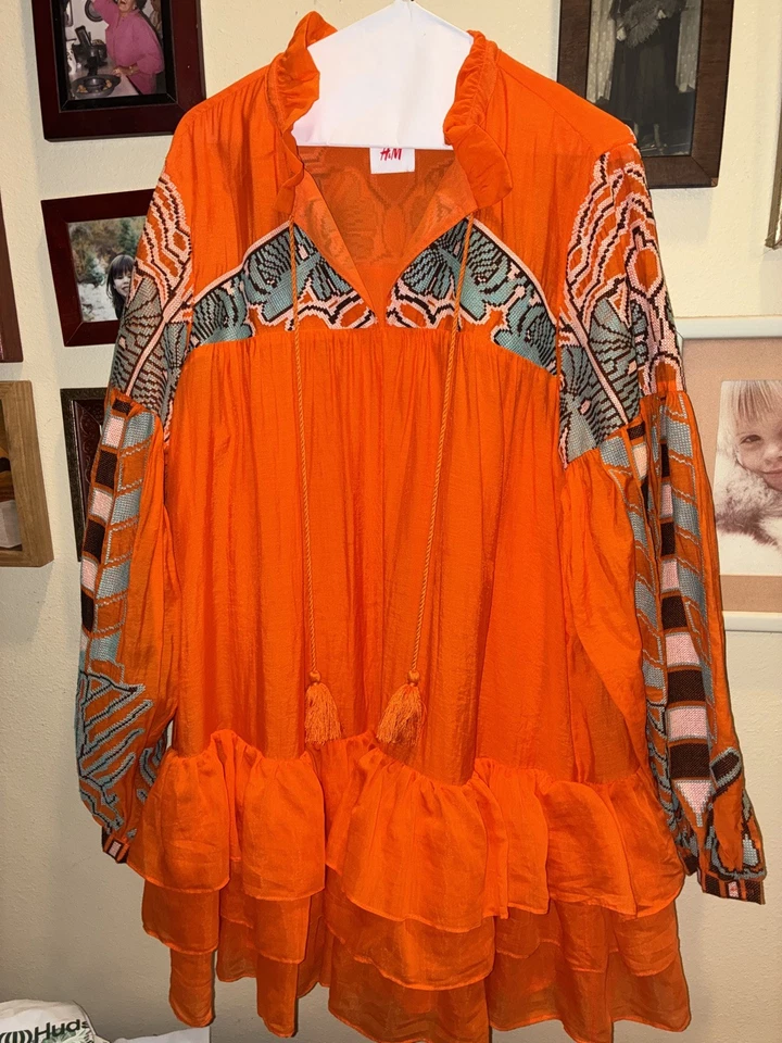 Vestido Iris Apfel x H&M para mujer Emily Paris túnica naranja con volantes bordada talla M  Foto 1 de 4