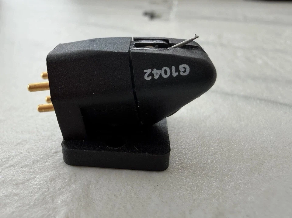 Cartucho imán móvil Goldring 1042 pocas horas - en caja - excelente estado Foto 1 de 4