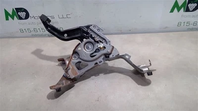 Pedal de freno de estacionamiento de emergencia Nissan Pathfinder 2017-2020 36010-3KA0A Foto 1 de 4