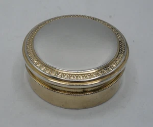 SCHÖNE SCHACHTEL MASSIV SILBER UND VERMEIL PUNZE MINERVA 1. TITEL - Bild 1 von 5