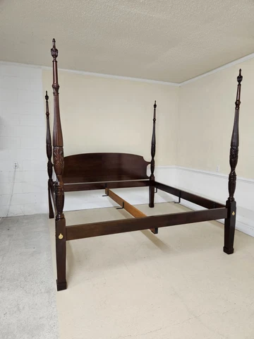HENKEL HARRIS KING RICE CARVED BED CHERRY WITH MAHOGANY STAIN EXCELLENT Cover