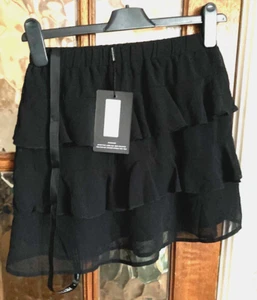 BNWT Ladies PRETTY LITTLE THING Plain BLACK Pull On RUFFLE POPPEY Mini Skirt 6 - Picture 1 of 3