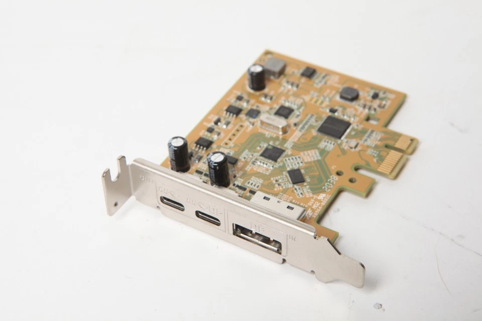 Dell USB 3.1 Gen 2 PCIe Network Adapter Card 2 Type-C 1 Display Port Input 2GT22 - Image 1 of 1