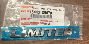2015-18 Toyota RAV4 “LIMITED & AWD Models #3 & 4 75443-0R070 & 75444-0R080 - Picture 1 of 5