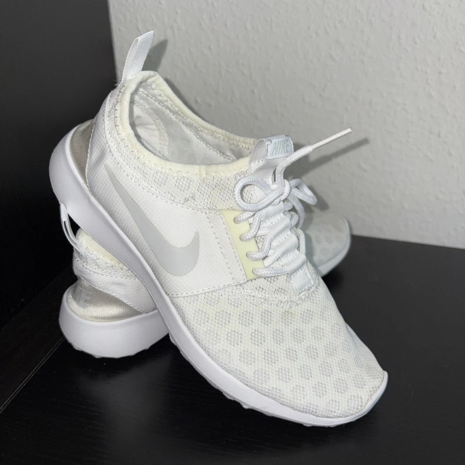 Nike Juvenate Gr. 37,5 Weiß US 6.5 Sneaker Schuhe UK 4 Sommer Luftig Sportschuh - Bild 1 von 4