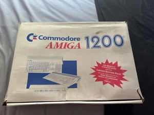 Amiga 500 et 1200 boîte blanche seule + 2x1200 étuis jeux commande client uniquement - Photo 1/10