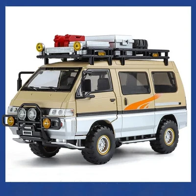 Coche de metal de aleación fundido a presión 1:24 Mitsubishi Delica todo terreno tracción en las cuatro ruedas Foto 1 de 4