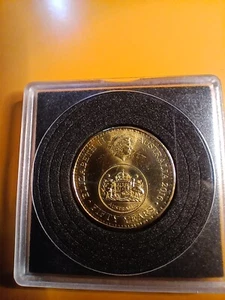 2016 changeover $1 coin. Extra high grade.. Cased.. Low mintage. - Picture 1 of 7