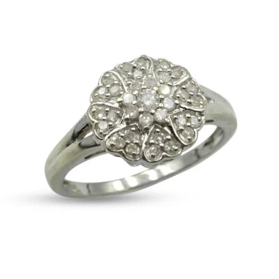 Gold Diamond Ring - 9ct White Gold Heart Ring Natural Diamond Cluster 0.15ct - Image 1 of 4