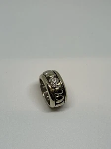 Piaget 18K White Gold Possesion Heart ring With Diamond - Picture 1 of 3