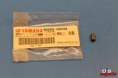 NOS YAMAHA PW50 QT50 IT200 XT350 WR400 TT350 SQUARE KEY PART# 90282-05034-00 - Image 1 of 4