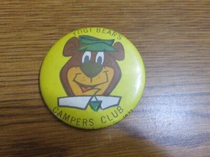 VINTAGE YOGI BEARS CAMPERS CLUB ANSTECKNADEL - Bild 1 von 2