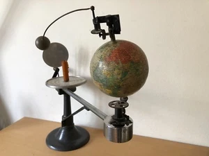 Muy Raro - Antiguedad Globo Terráqueo con movimiento - Años 20 - Funciona - Imagen 1 de 12