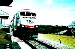 ORIGINAL KODACHROME SLIDE TRINITY RY EXP. F-59PHI #569 CENTERPORT-DFW 3/12/08 - Picture 1 of 1
