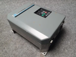 ALLEN-BRADLEY BULLETIN 1333 ADJUSTABLE FREQUENCY AC DRIVE CAT 1333-AAB - Picture 1 of 8