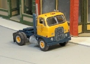 Modelos a escala Sylvan HO 1:87 # V-210 IH Emeryville Sgl. Kit de tractor de cabina corta de eje - Imagen 1 de 1