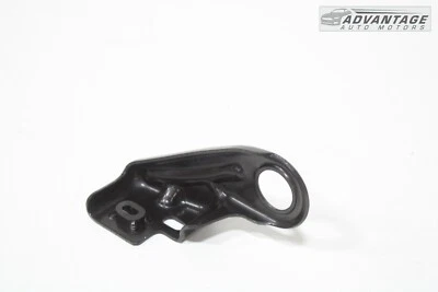 2020-2024 CHEVROLET BLAZER 2.0L RIGHT SIDE UPPER RADIATOR MOUNT BRACKET OEM - Image 1 of 4