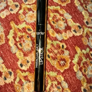 Tarte Maracuja Labial Juicy En Snapdragon Tamaño Completo Nuevo Sin Caja - Imagen 1 de 3